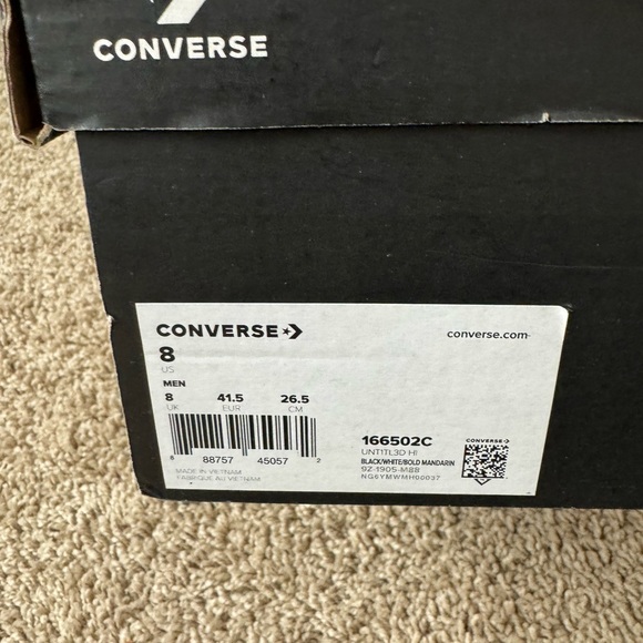 Converse-Not a Chuck. NWT - Picture 6 of 7